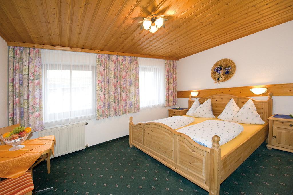 Pension Grafleiten Saalbach-Hinterglemm Room photo