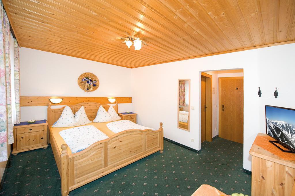 Pension Grafleiten Saalbach-Hinterglemm Room photo